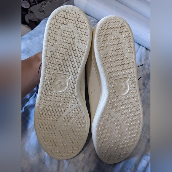 New Adidas Originals Stan Smith's x Disney Pinocchio. Size 10 no box - Picture 6 of 6